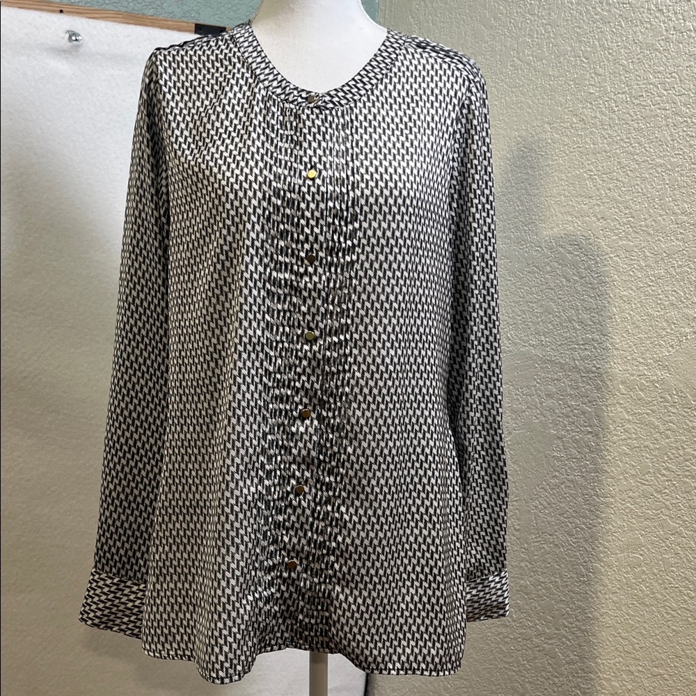 Ann Taylor Black and White Houndstooth Blouse